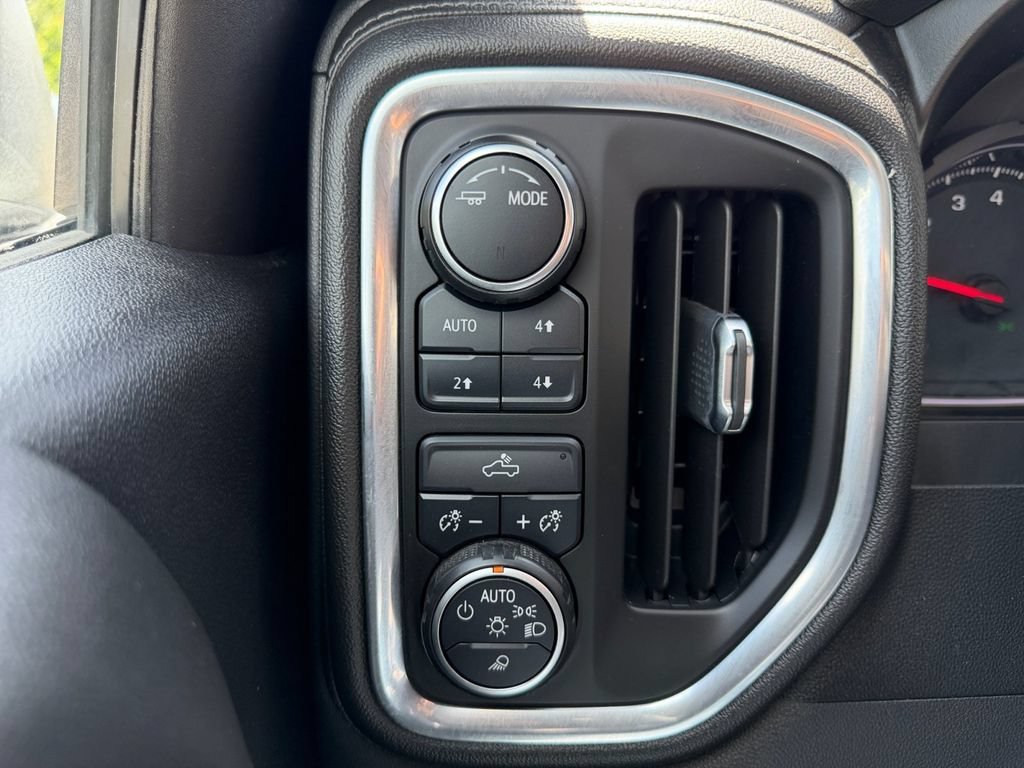 Used 2021 SATIN STEEL METALLIC Chevrolet LT image 19