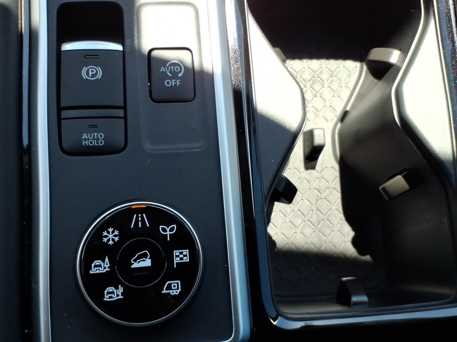 Used 2025 Super Black Nissan SL image 19