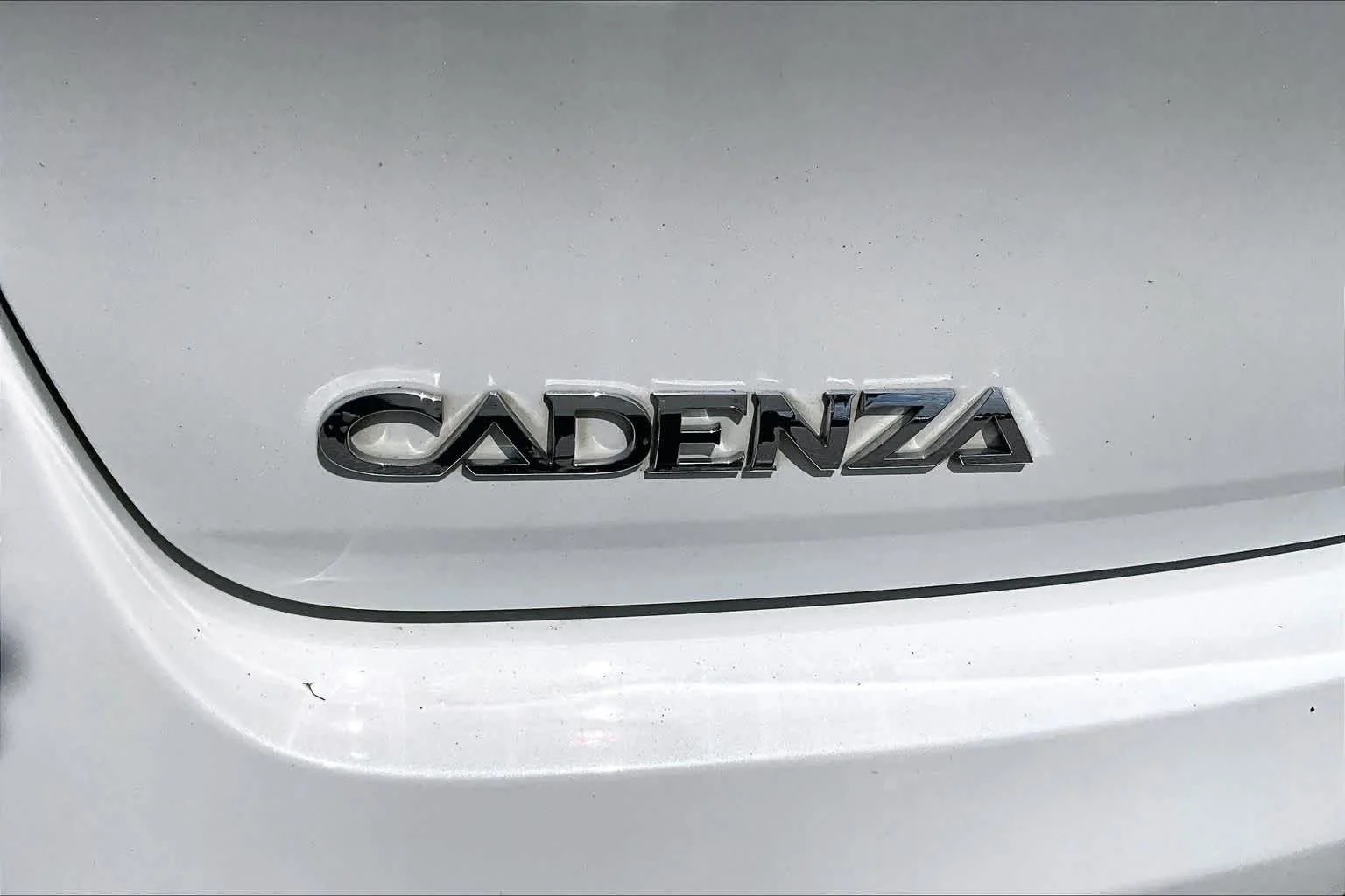 Used 2019 Snow White Pearl Kia Technology image 17