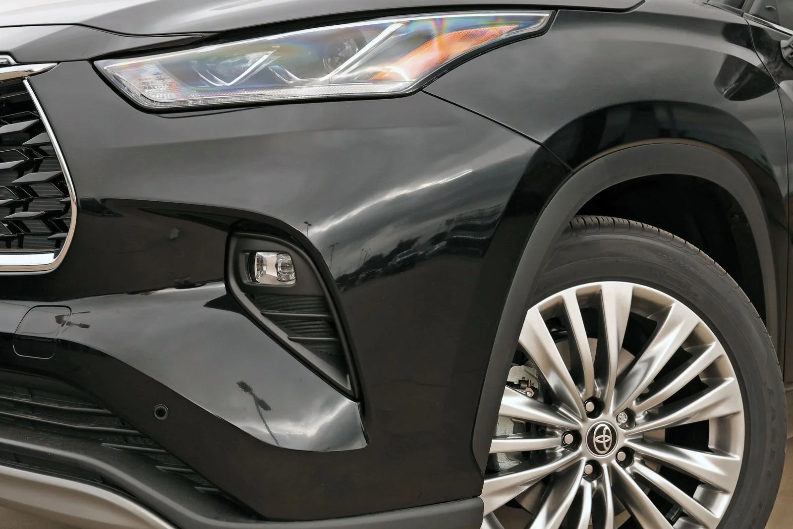 New 2026 Midnight Black Metallic Toyota Platinum image 11
