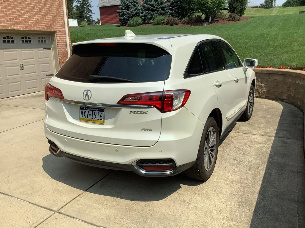 Used 2016 White Diamond Pearl Acura Base image 3