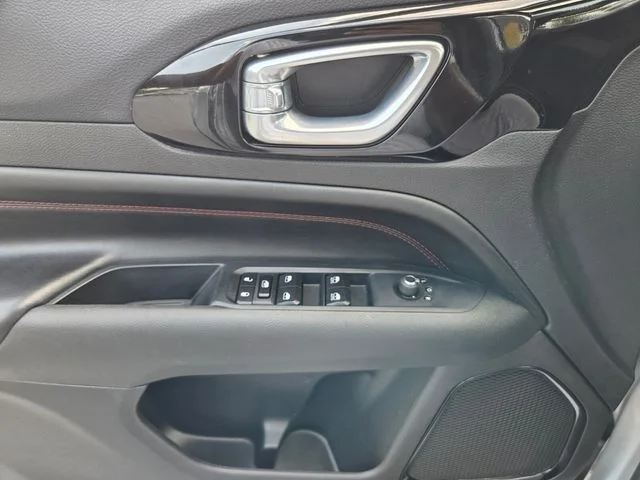 Used 2024 Silver Jeep Trailhawk image 28