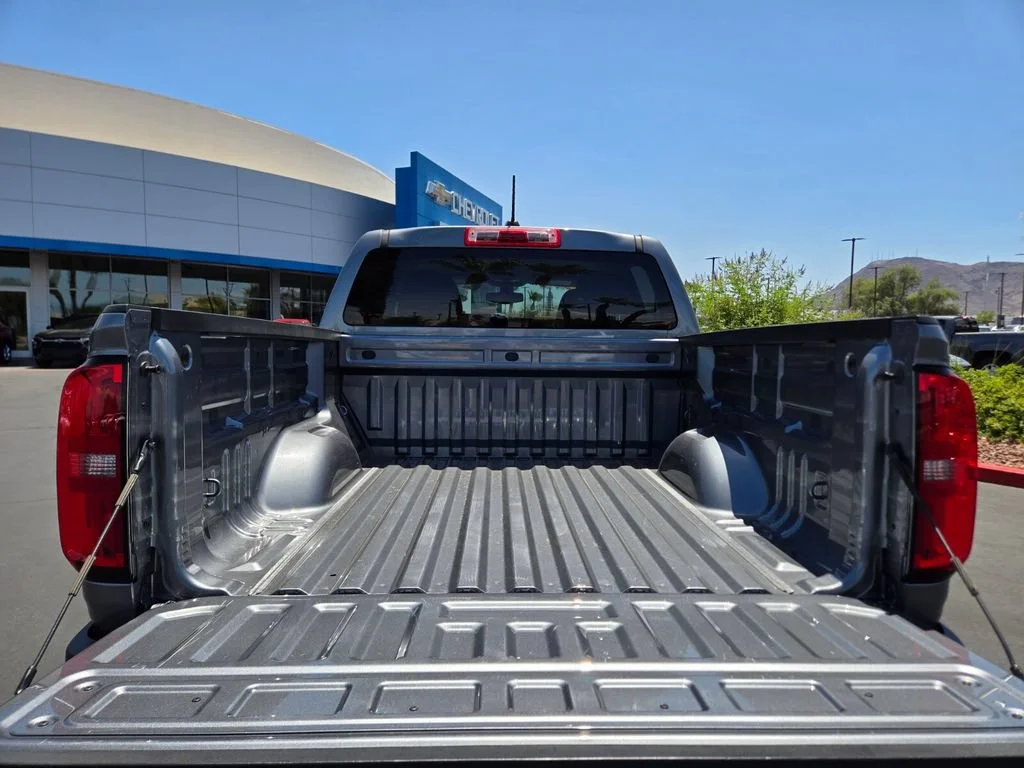 Used 2022 Satin Steel Metallic Chevrolet WT image 13
