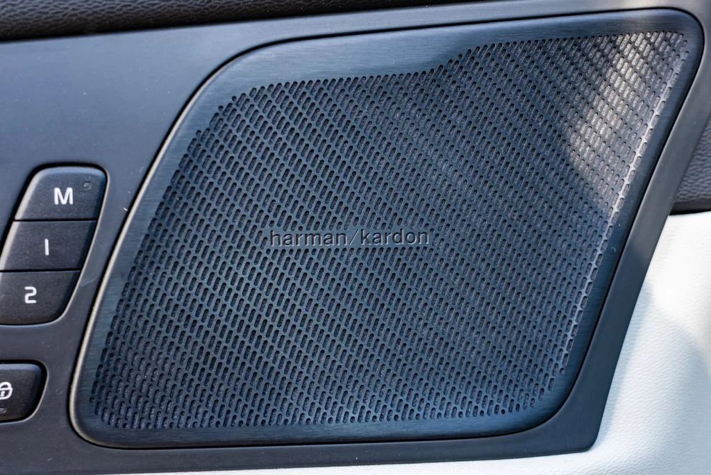 Used 2019 Blue Volvo T6 Inscription image 21
