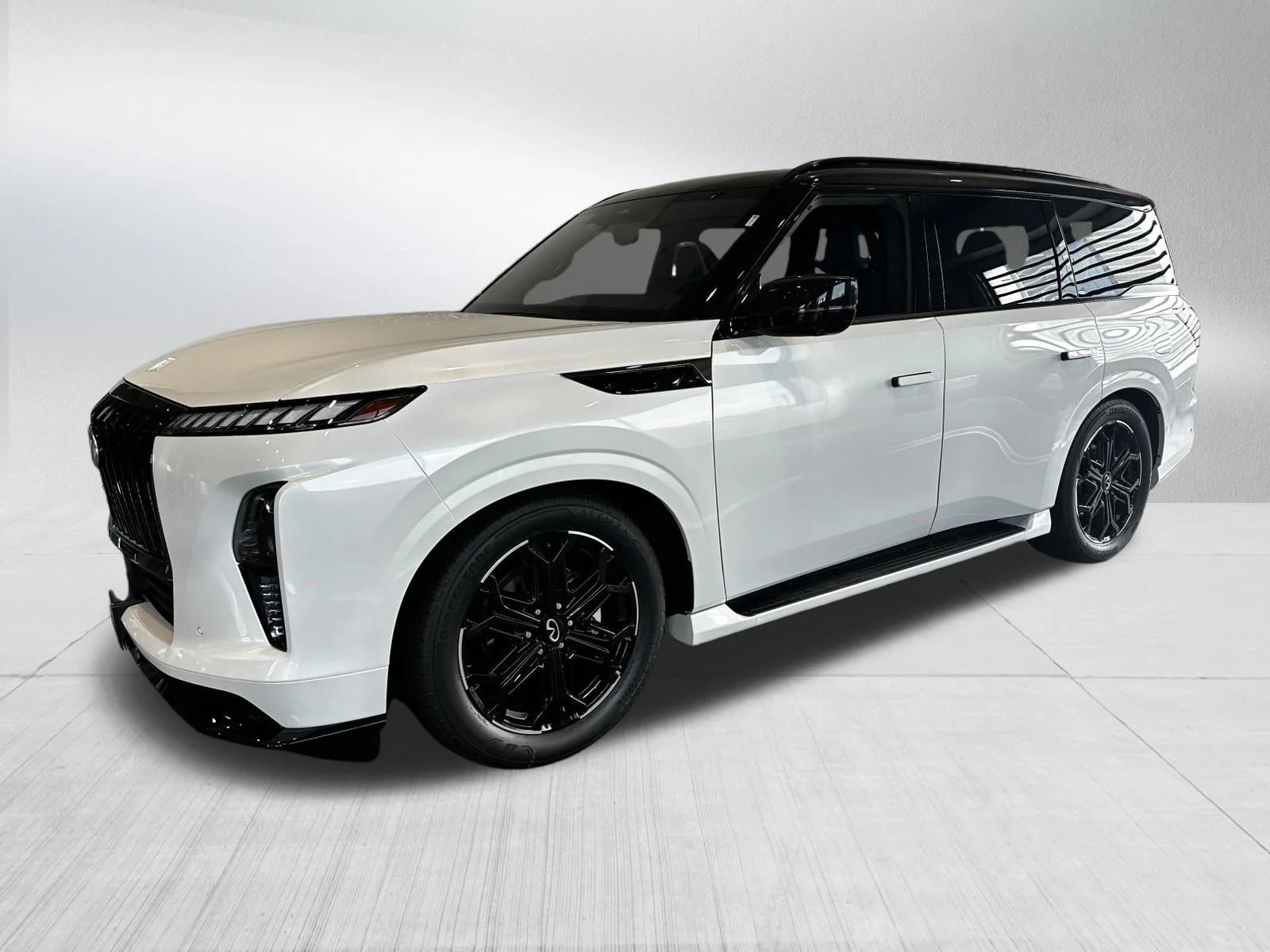 New 2027 2T RADIANT WHIT INFINITI Sport 4WD image 1