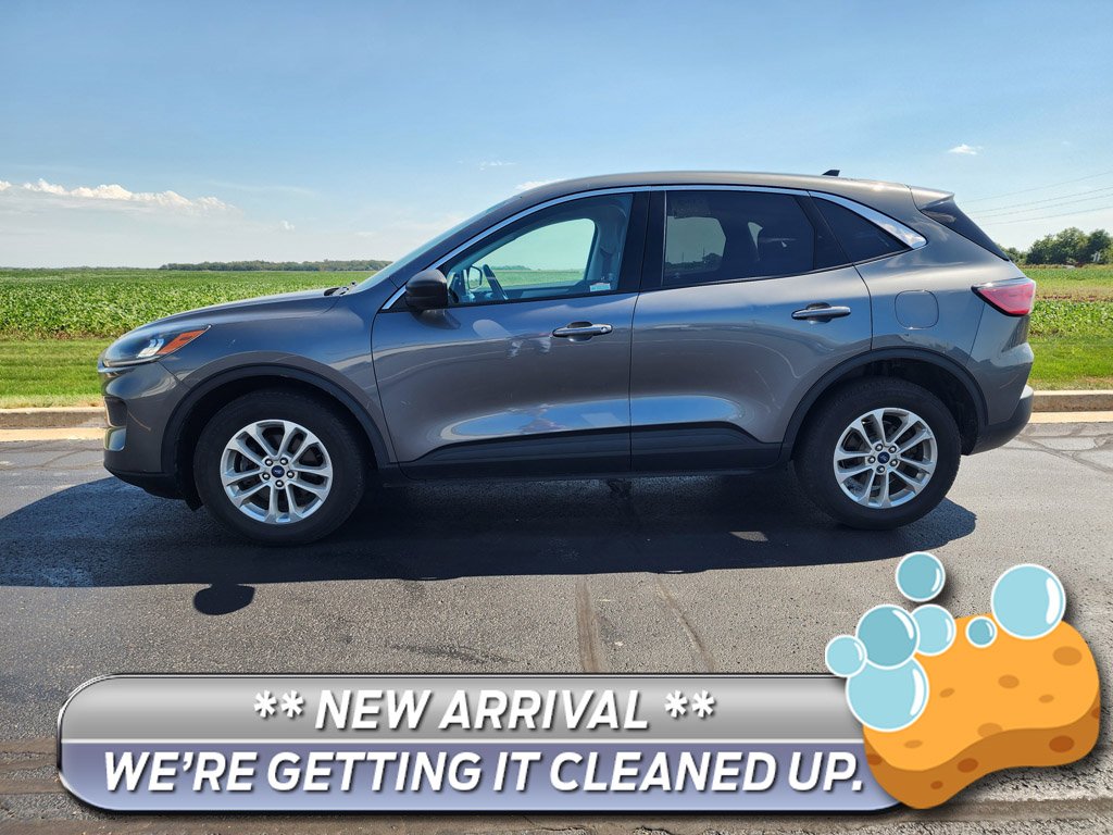 Used 2022 Carbonized Gray Metallic Ford SE image 1