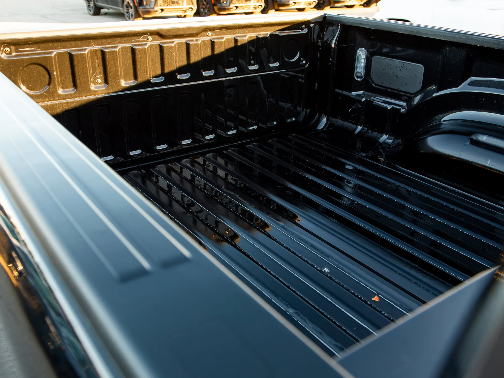 New 2026 Black RAM Sport* Crew Cab 4x4, Heated Seats/Steering Wheel, Nav, 3.92 Rear Axle, Running Boards image 6