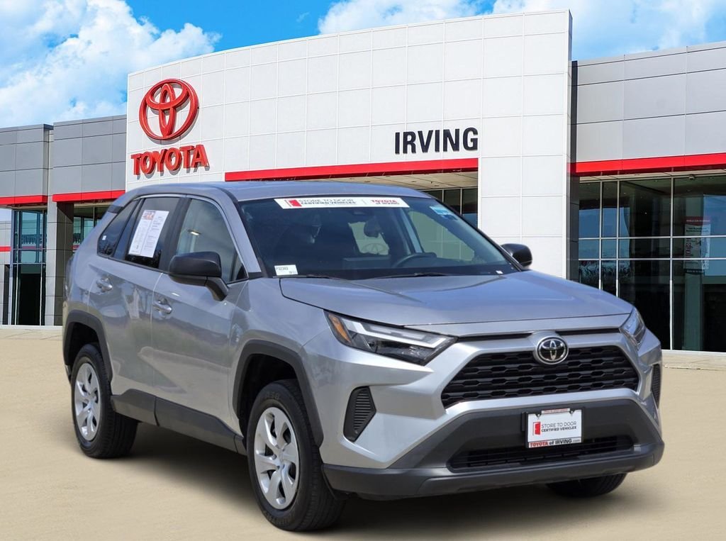 2024 Toyota RAV4 LE - Photo 2