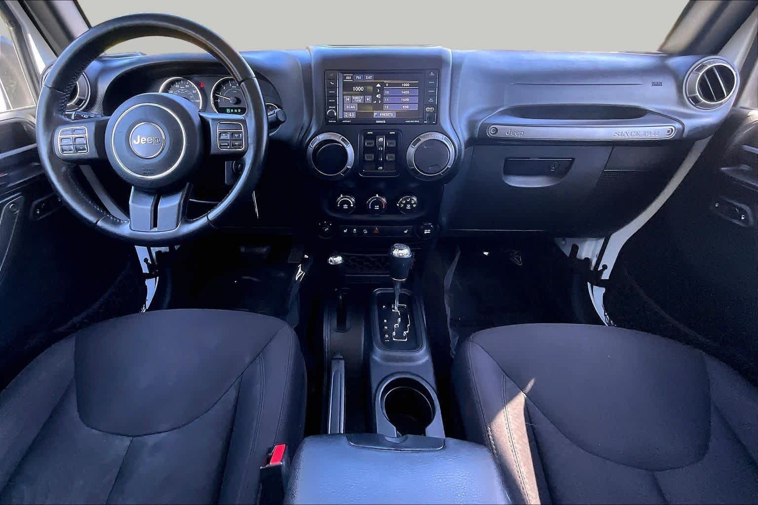 Used 2017 Bright White Clearcoat Jeep Sport image 16