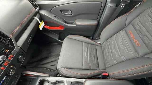 2026 Nissan Frontier PRO-4X - Photo 12