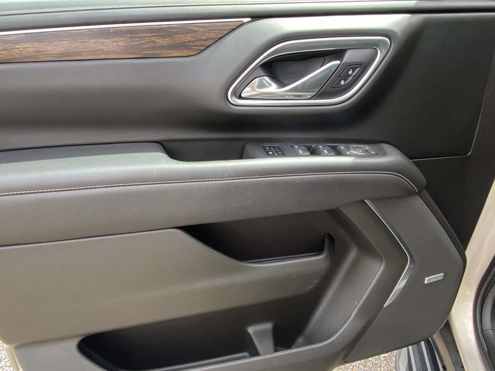 Used 2021 Beige Chevrolet Premier image 14
