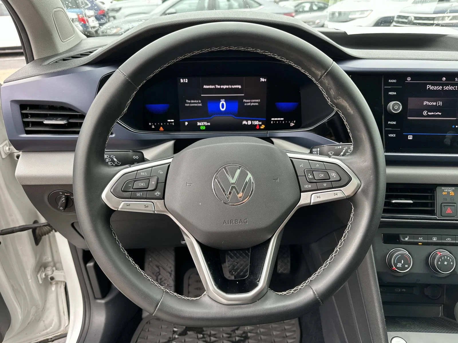Used 2022 White Volkswagen SE image 13
