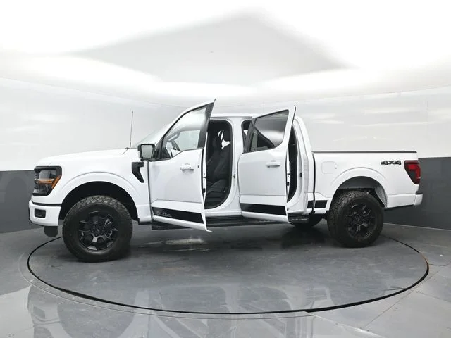 New 2026 Oxford White Ford XLT image 30