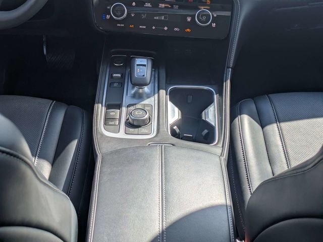 Certified Used 2023 White INFINITI LUXE image 20