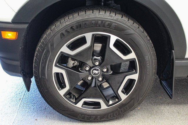 Certified Used 2021 Oxford White Ford Outer Banks image 30