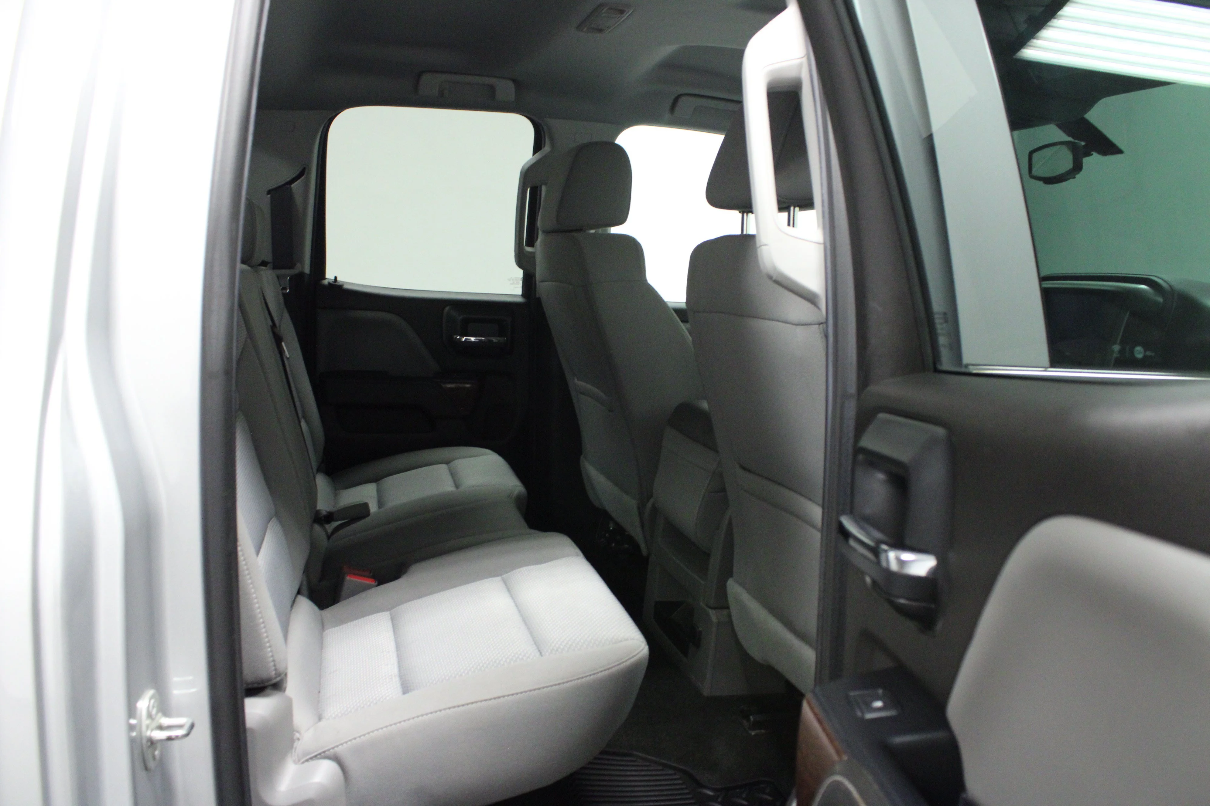 Used 2018 QUICKSILVER METALLIC GMC SLE image 15