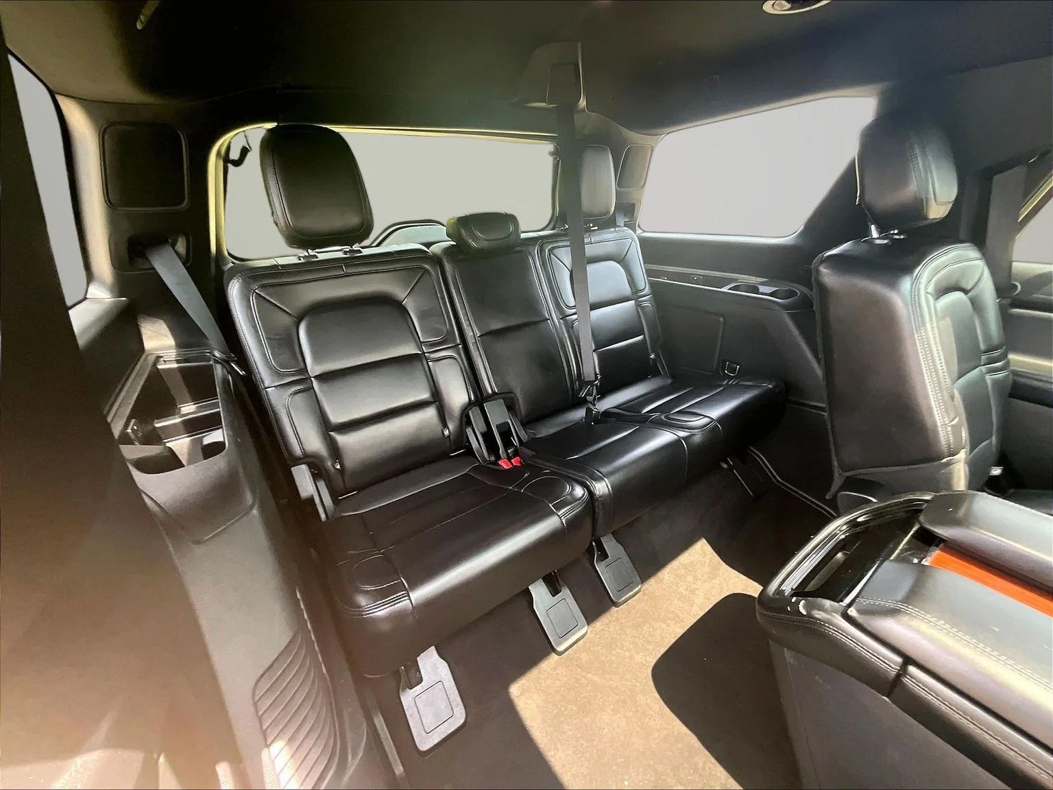 Used 2020 Black Lincoln Reserve image 28