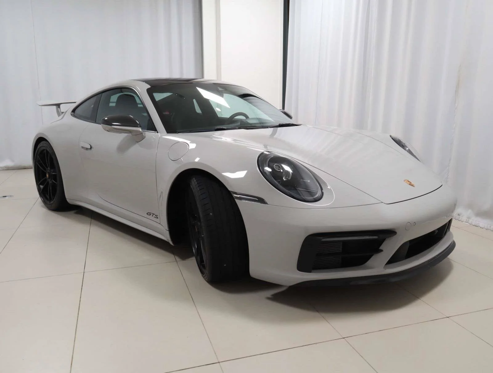 Used 2023 Chalk Porsche Carrera S image 7