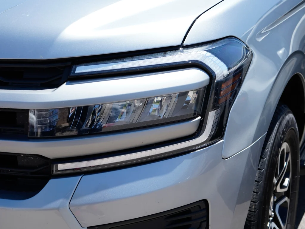 Used 2024 Silver Metallic Ford XLT image 4