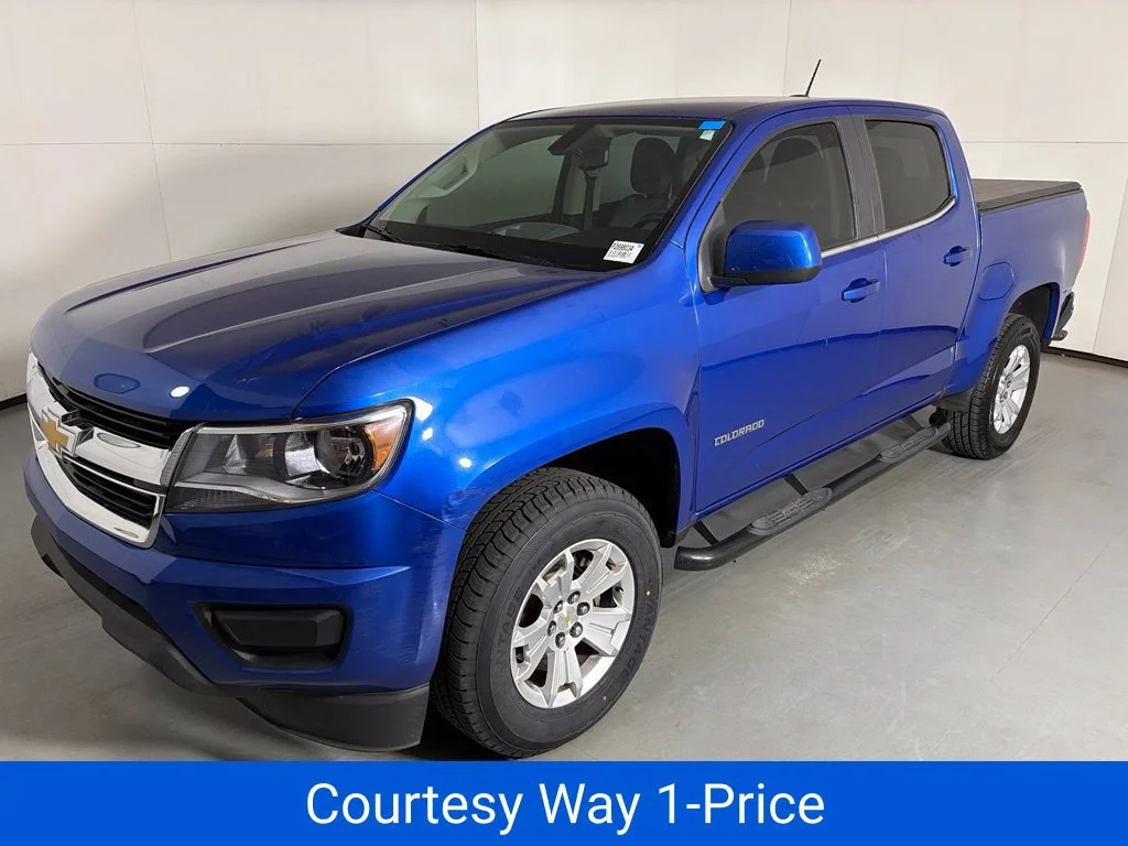 Used 2018 KINETIC BLUE METALLIC Chevrolet 2WD LT image 6
