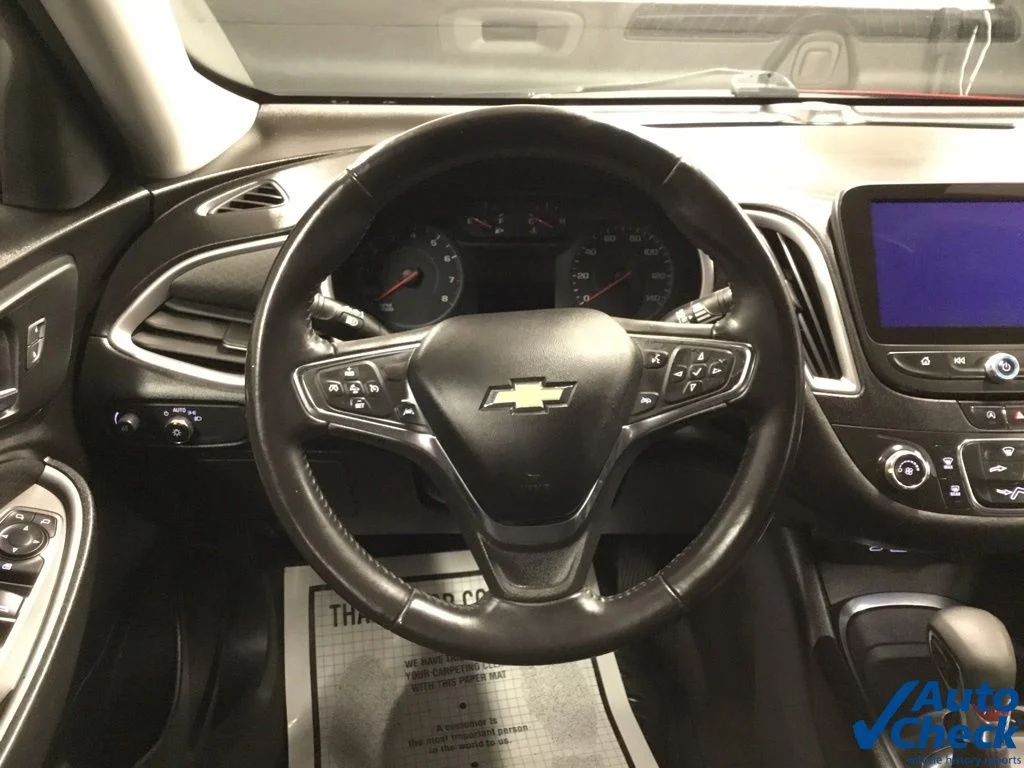 Used 2021 Red Chevrolet RS image 44