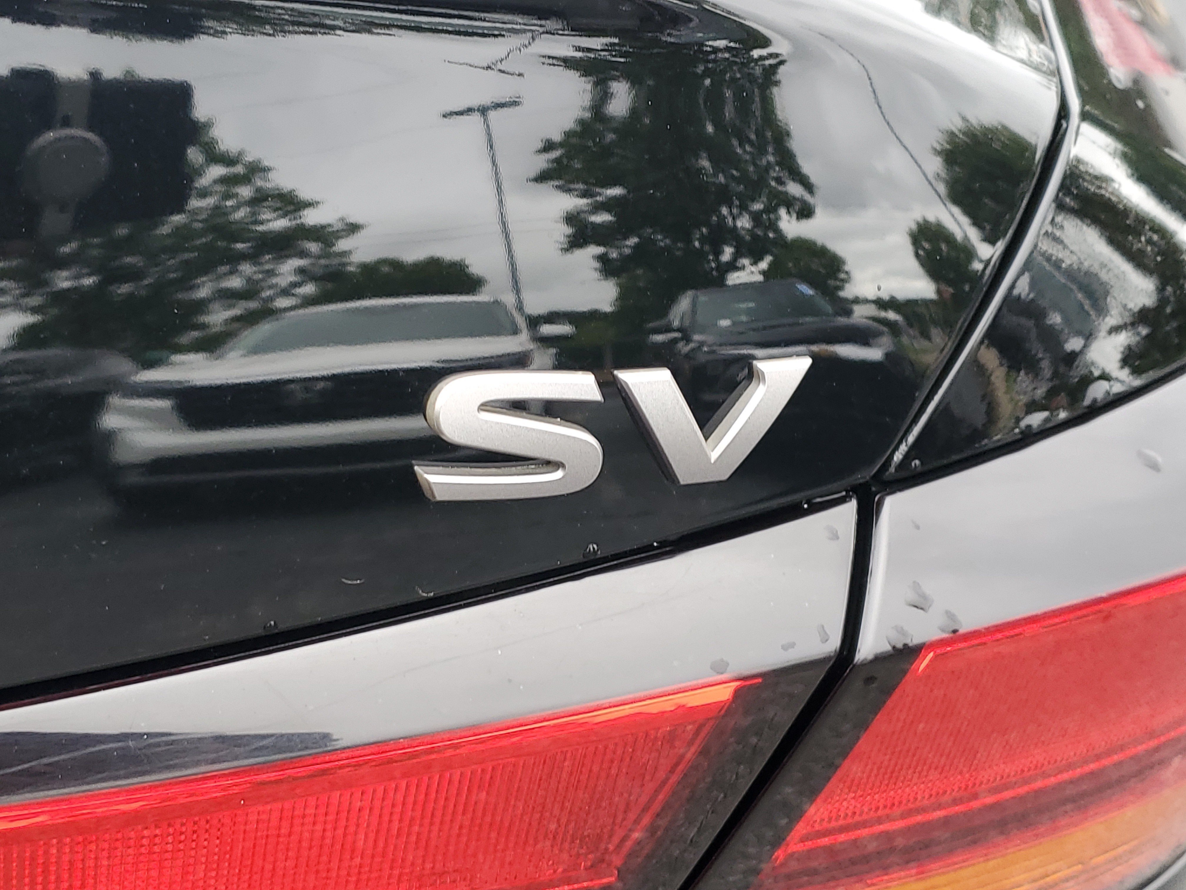 Used 2024 Super Black Nissan 2.5 SV image 6