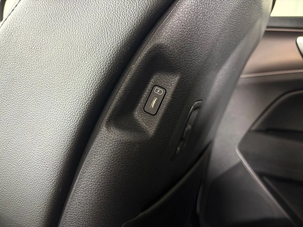 New 2026 Glacial White Pearl Kia EX image 35