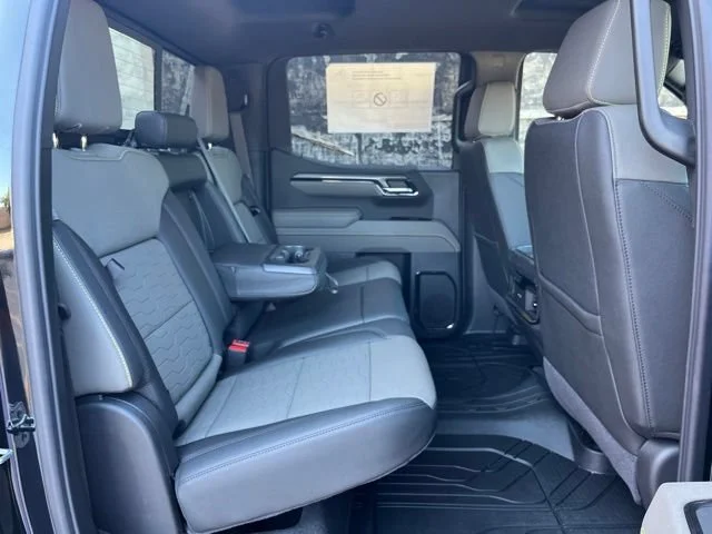 2026 Chevrolet Silverado 1500 ZR2 - Photo 19