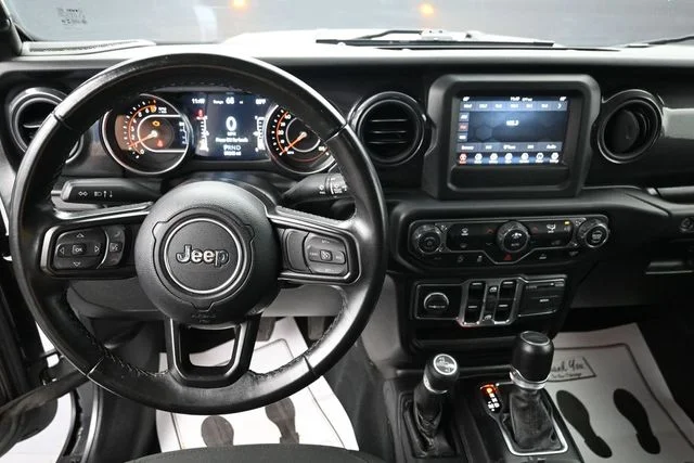 Used 2022 Gray Jeep Sport image 18