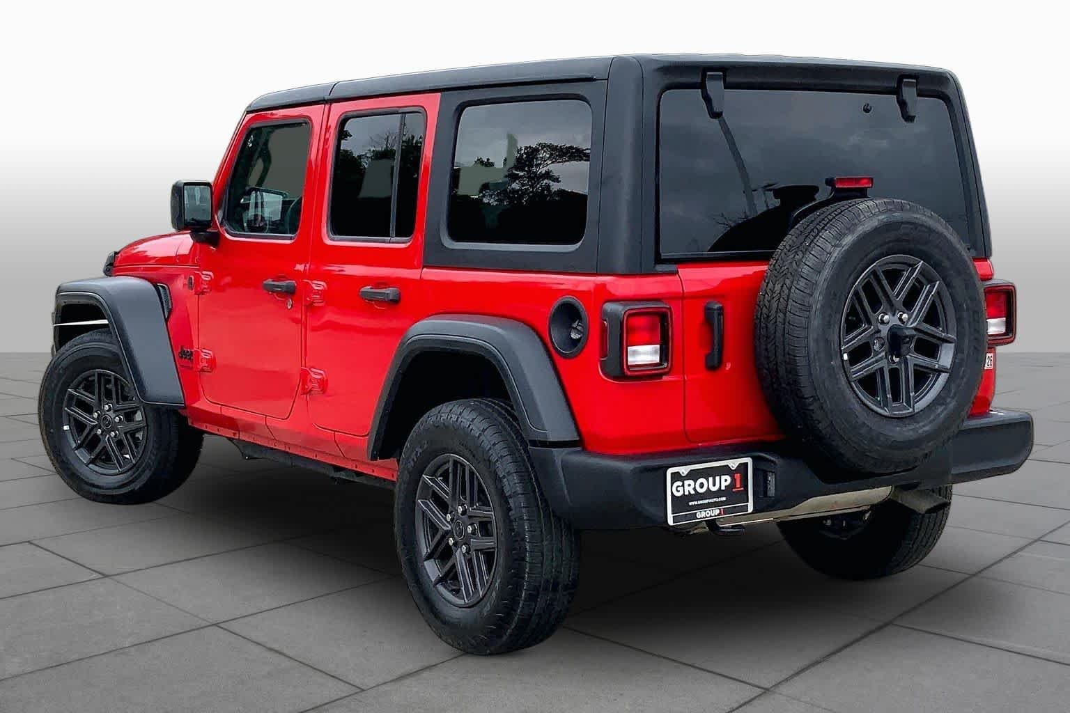 Used 2025 Firecracker Red Clearcoat Jeep Sport S image 11