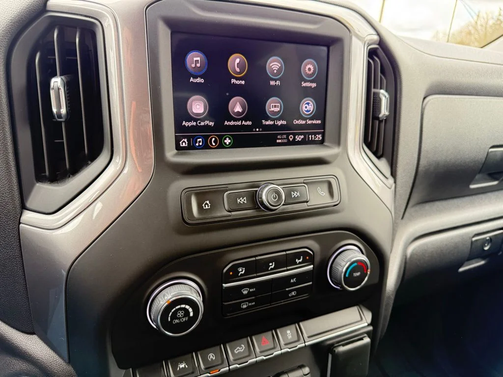 Used 2022  Chevrolet Custom image 38