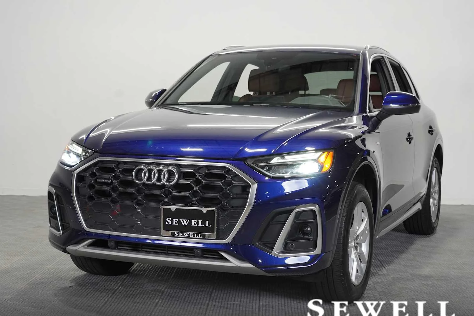 2024 Audi Q5 45 Premium's photo