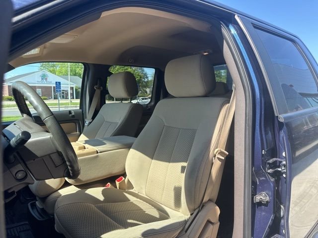 Used 2013 Blue Ford XLT image 9
