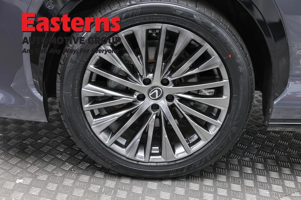 Used 2023 Gray Lexus 450e Luxury image 33