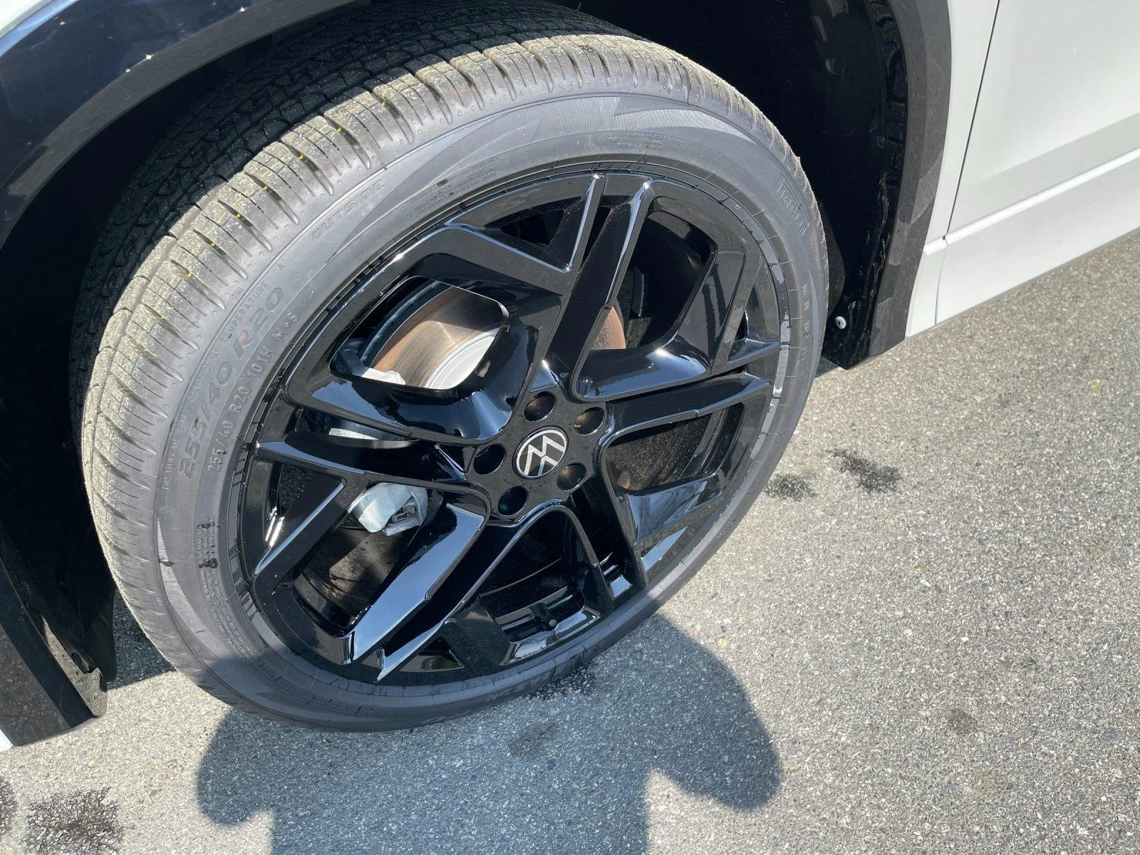 New 2026 Sandstone Volkswagen SE R-Line Black image 10