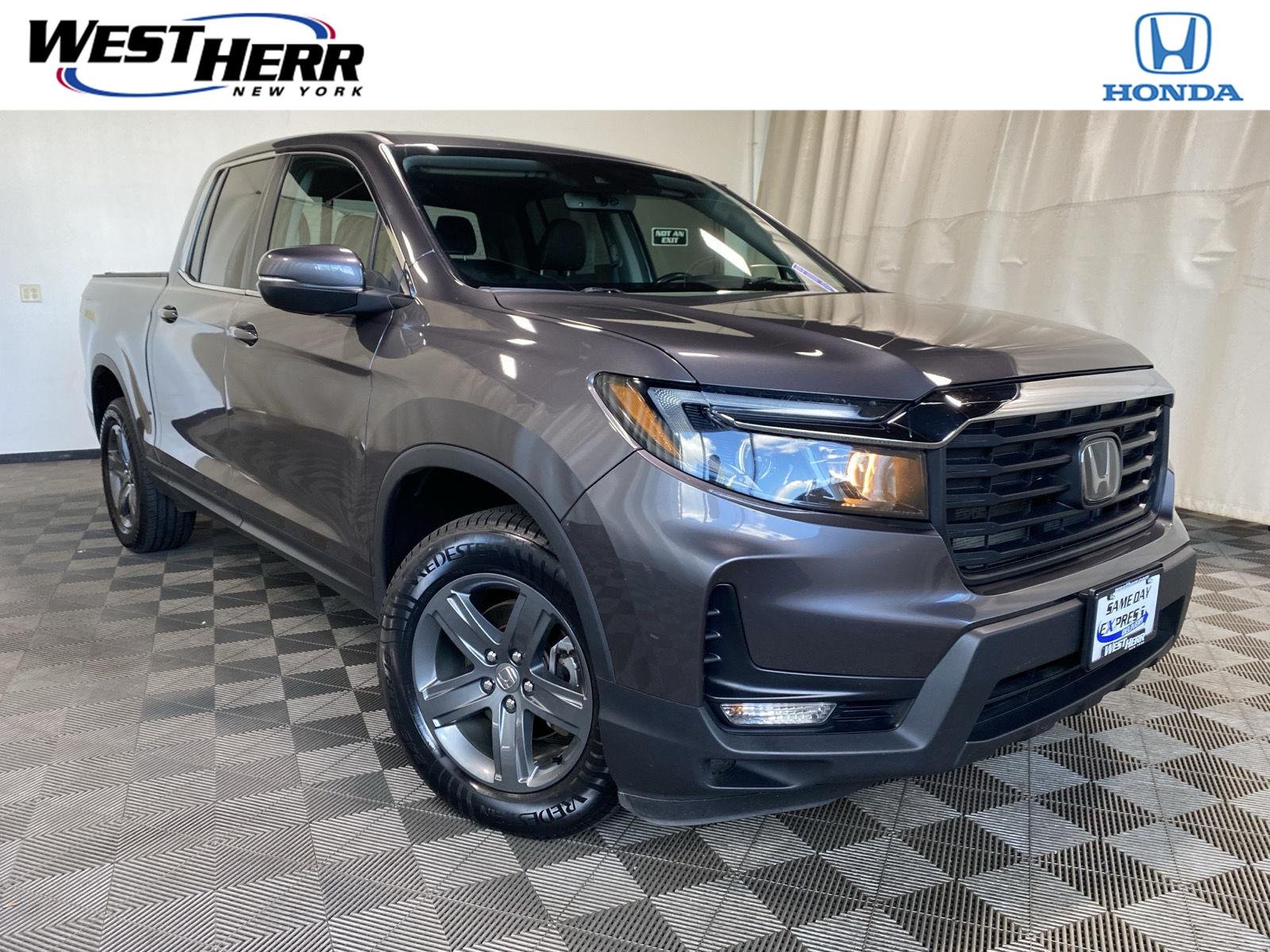 Used 2023 Modern Steel Metallic Honda RTL image 1