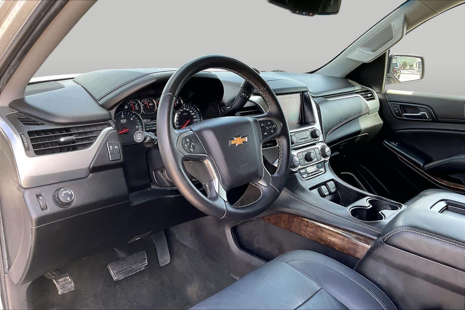 Used 2016 Silver Ice Metallic Chevrolet LS image 17