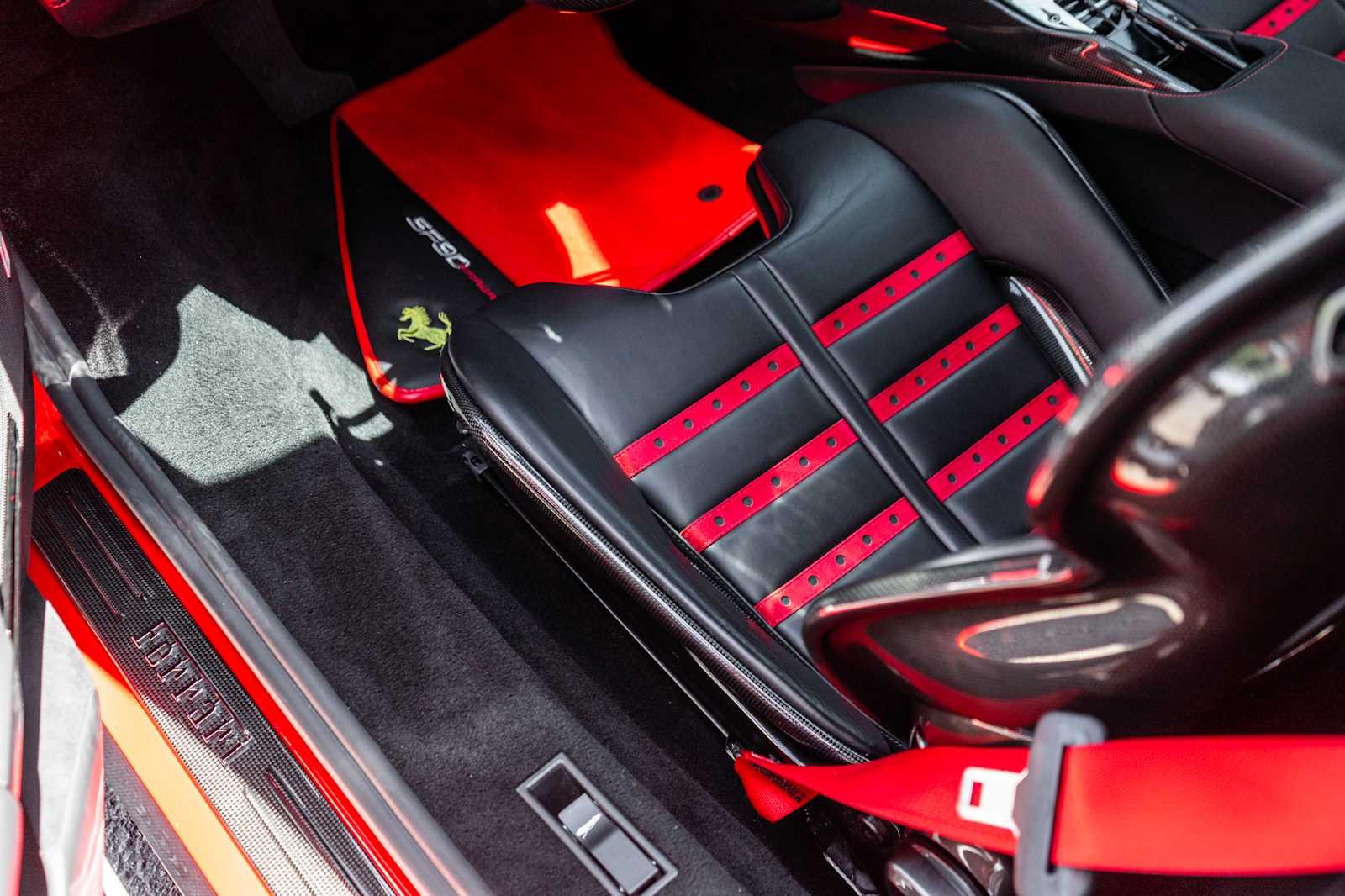 Used 2021  Ferrari  image 17
