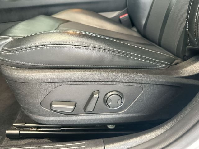 Used 2022 White Kia GT-Line image 16