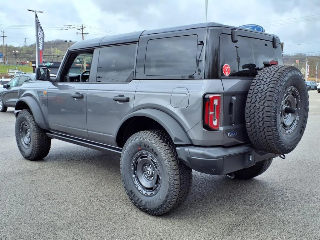 New 2025 Carbonized Gray Metallic FORD Badlands® image 3
