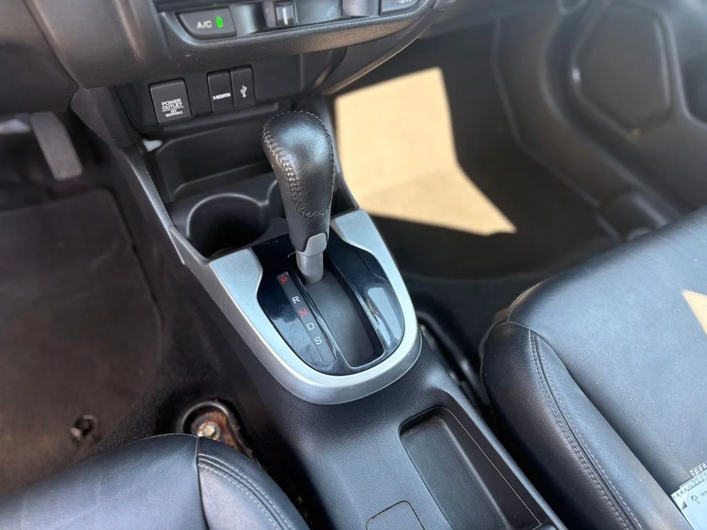 Used 2017 White Honda EX-L image 30