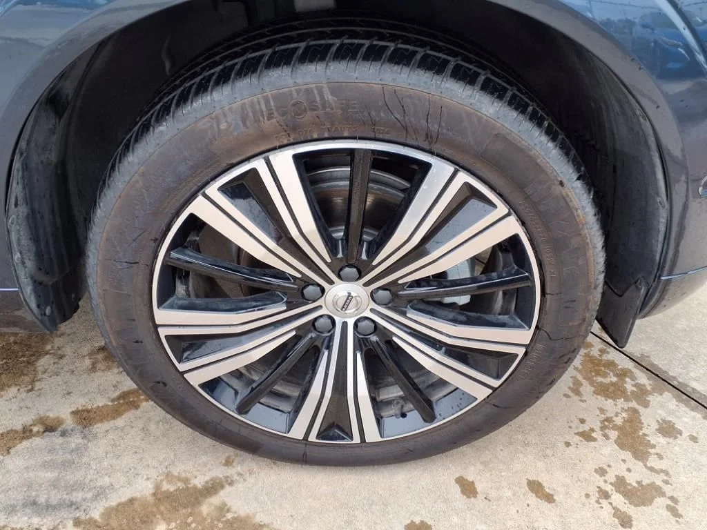 2023 Volvo XC60 Plus - Photo 18