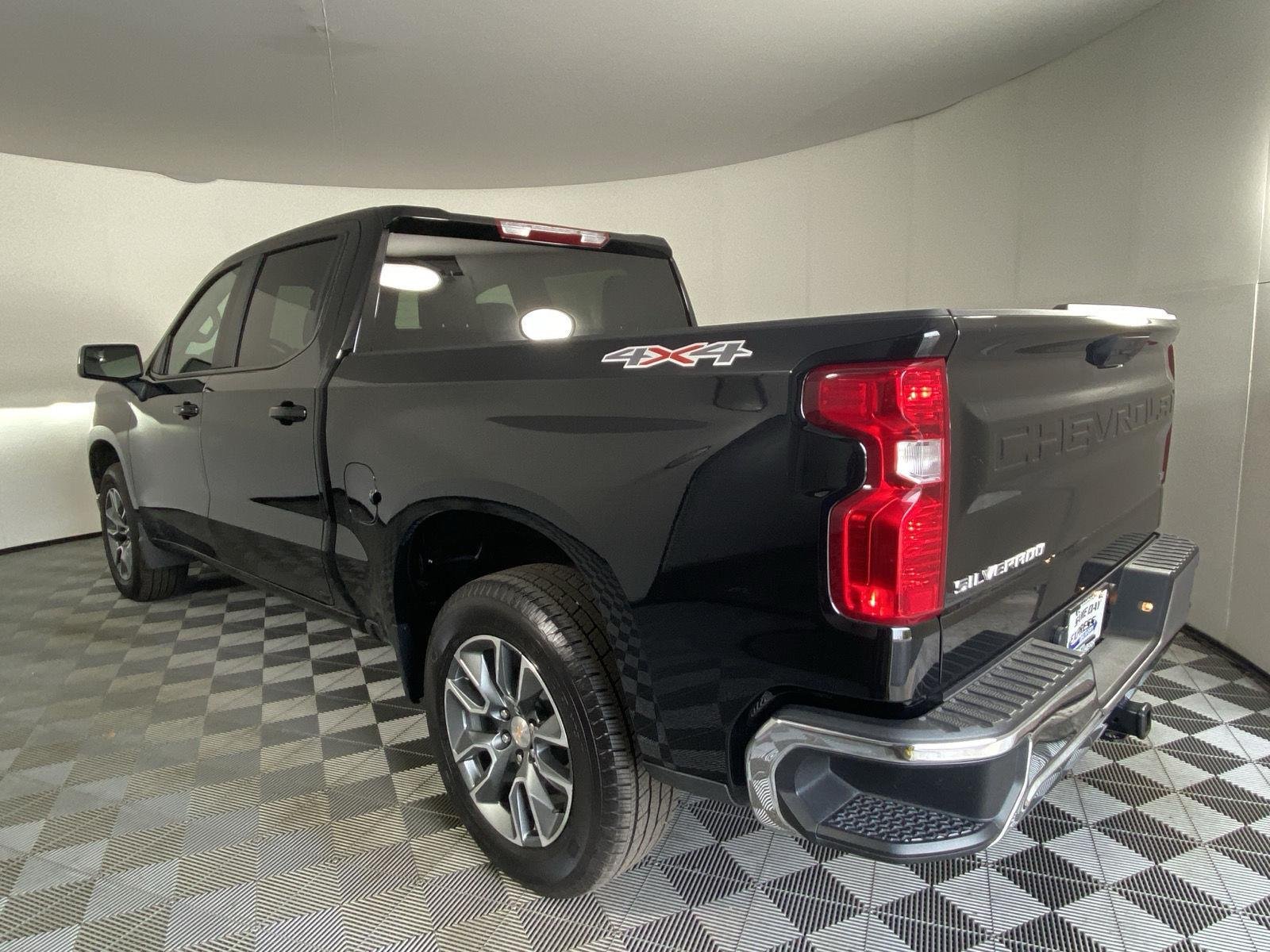 Used 2026 Black Chevrolet LT image 4