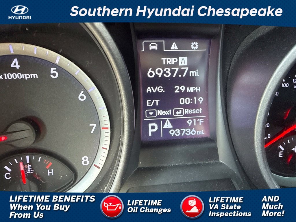 Used 2014 Silver Hyundai Base image 1