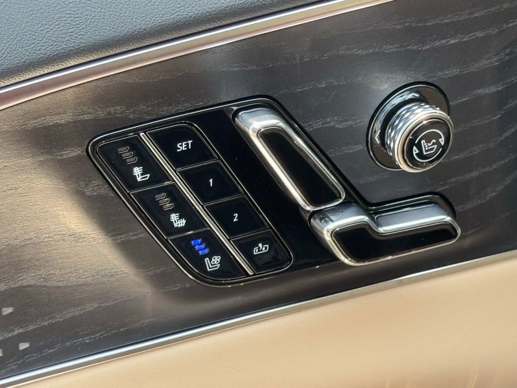 2025 Cadillac LYRIQ Luxury 3 - Photo 21