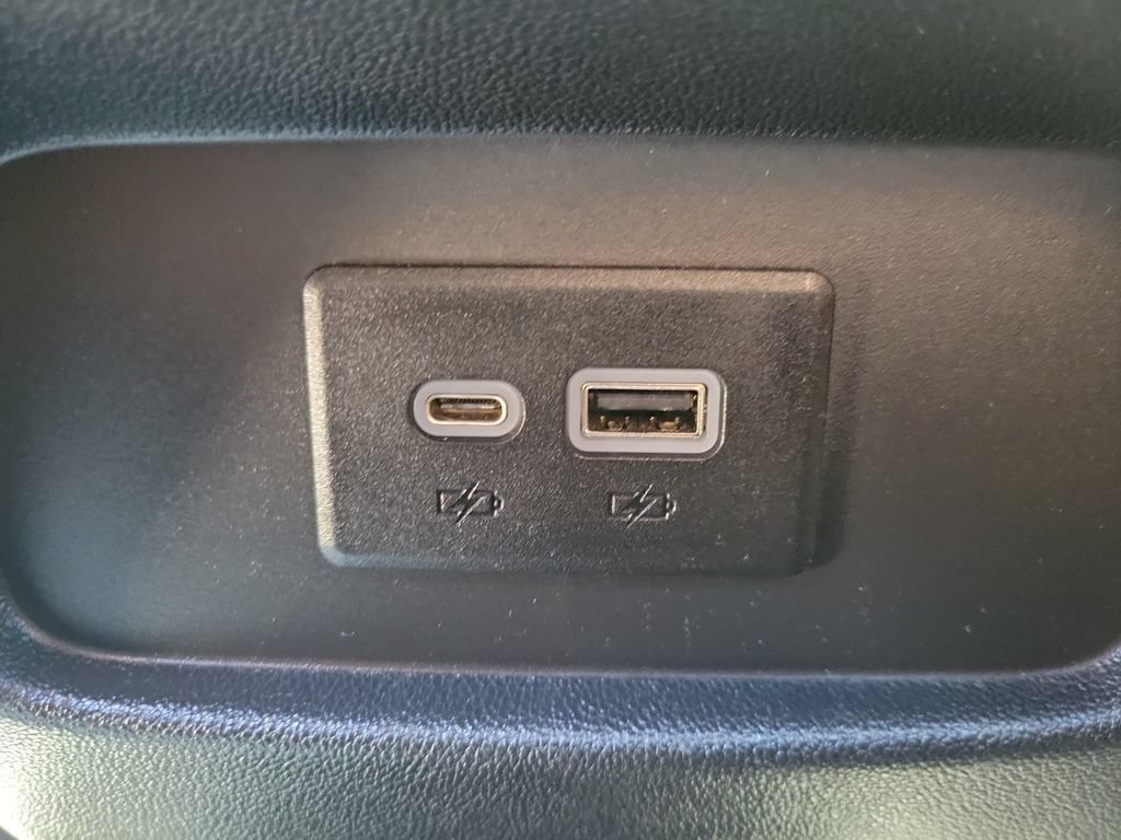 Used 2021 INFRARED TINTCOAT Cadillac AWD Premium Luxury image 16