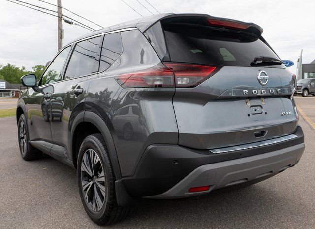 Used 2021 Gray Nissan SV image 8