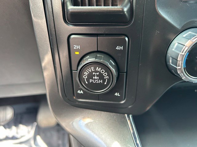 Used 2022 Gray Ford Lariat image 27
