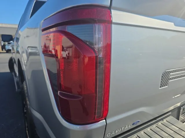 Used 2024 Silver Ford XLT image 34