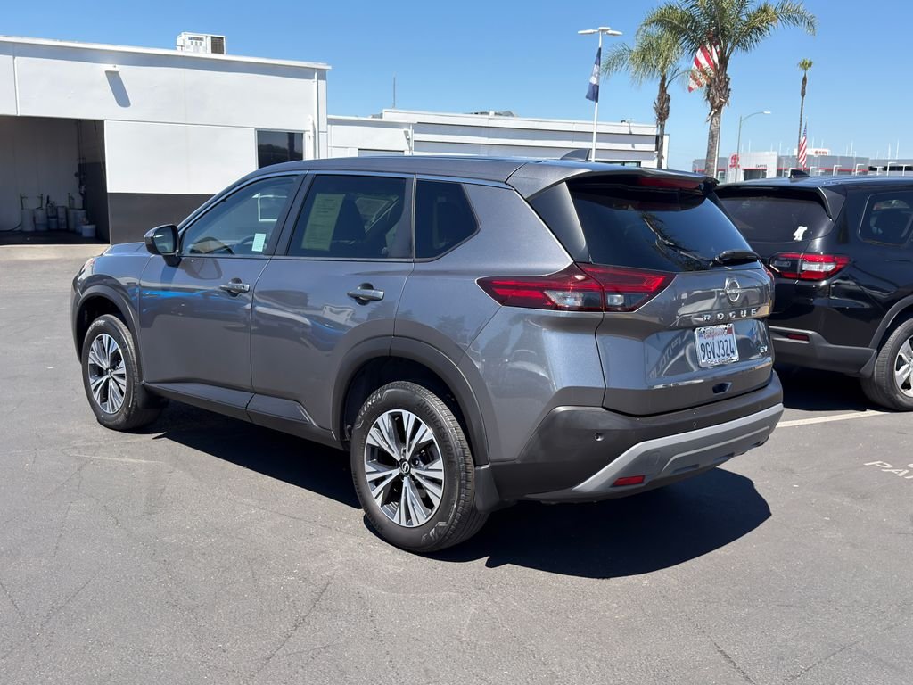 Used 2023 Gray Nissan SV image 8
